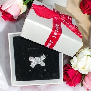 NIB✨Sterling 925 AAA CZ Bow Ring 
Size 7
